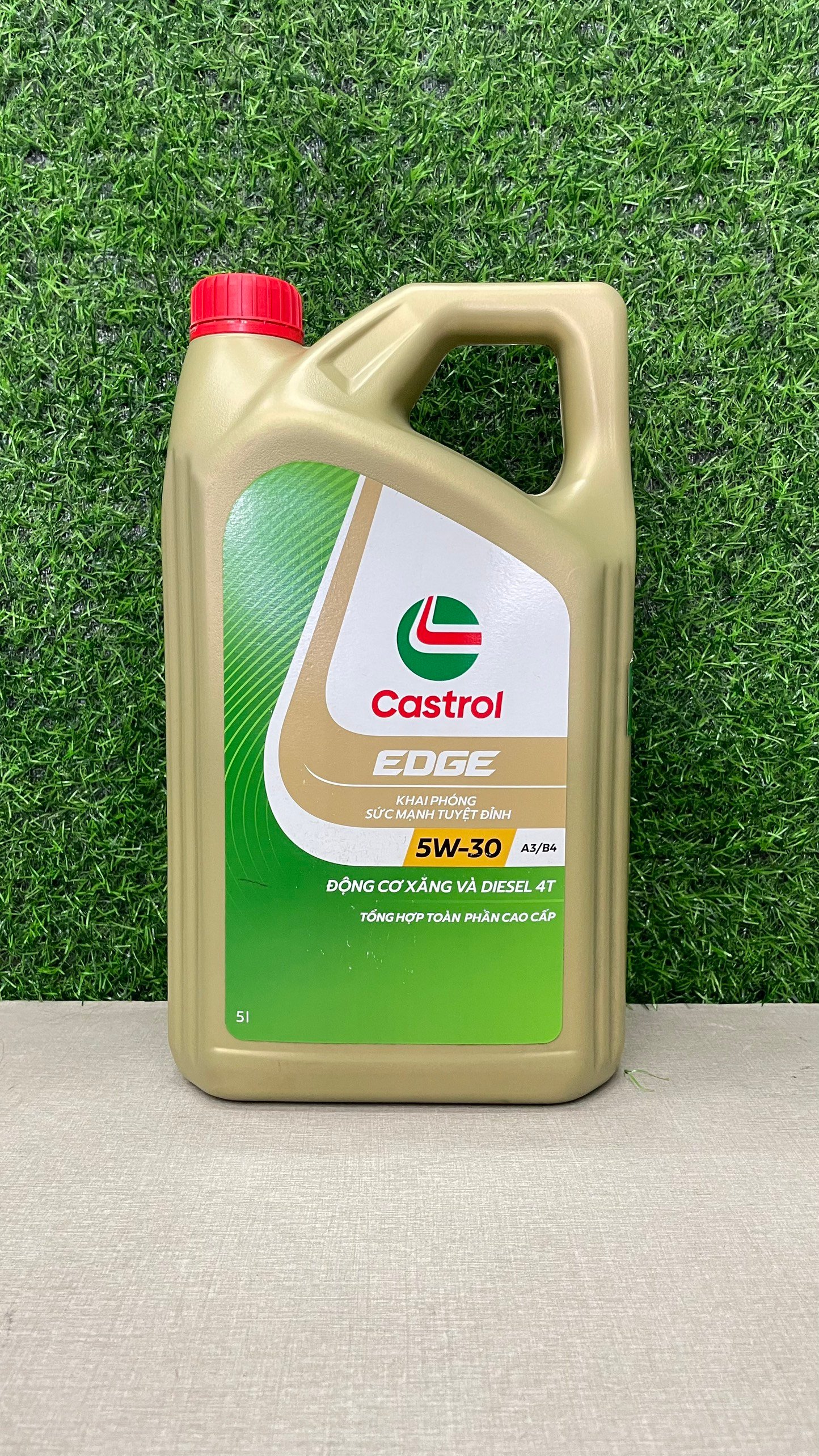 Dầu nhớt xe hơi cao cấp Castrol EDGE 5W-30 ACEA A3/B4